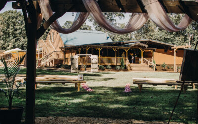 Country Palms vs FREE Wedding Space
